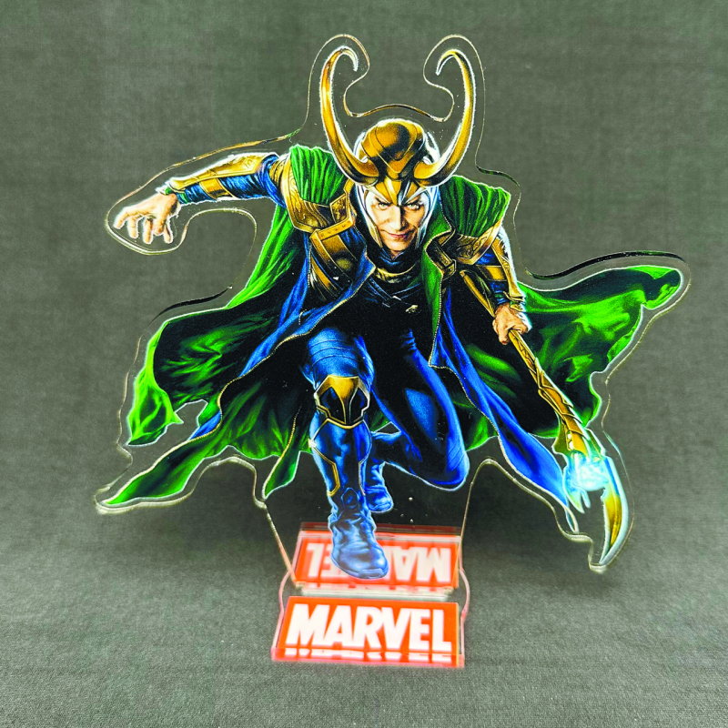 Акрилова колекційна фігурка Marvel Локі 15 cм